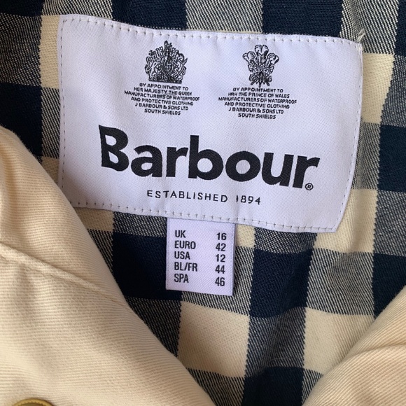 Barbour Maeva Utility Jacket - Picture 13 of 15